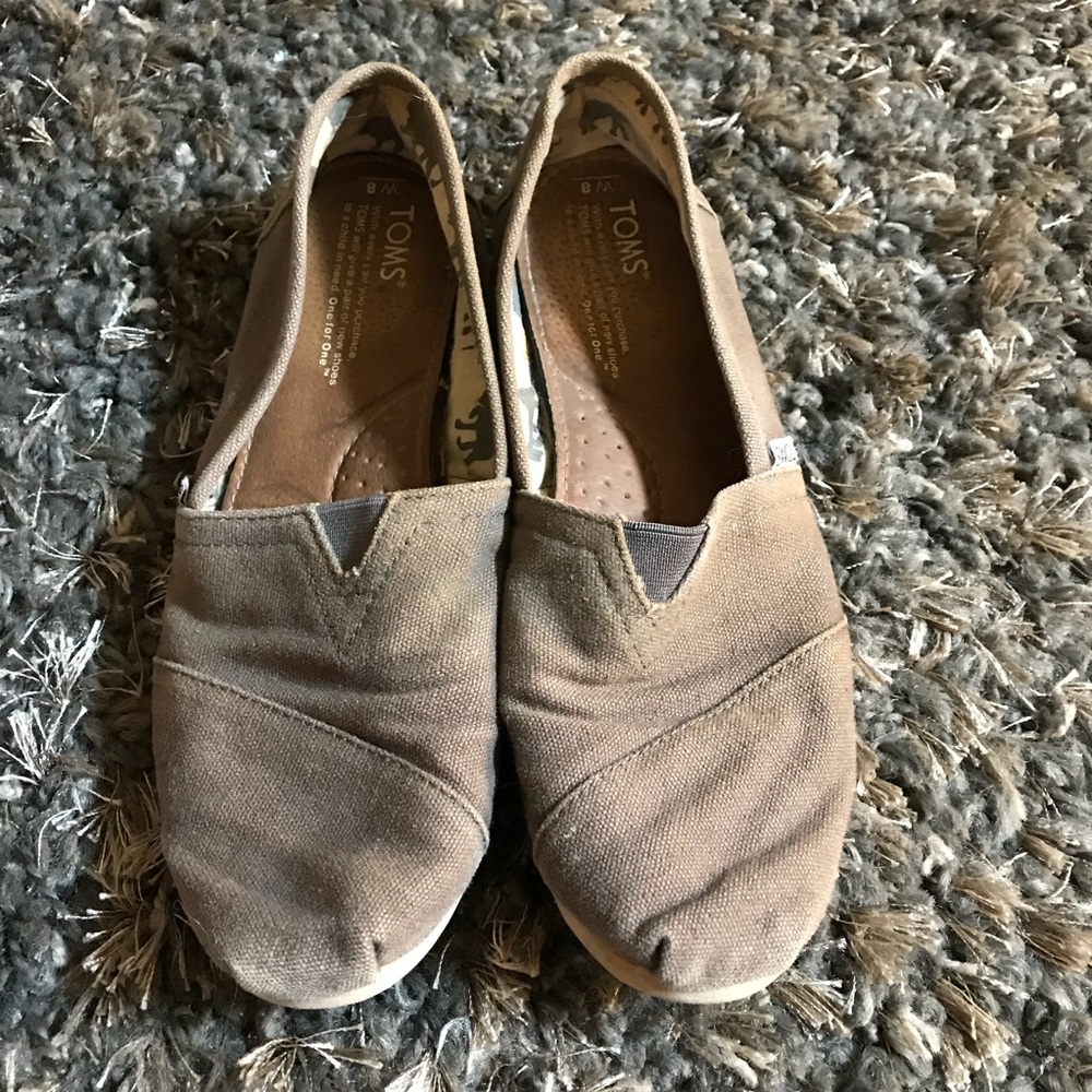 Toms